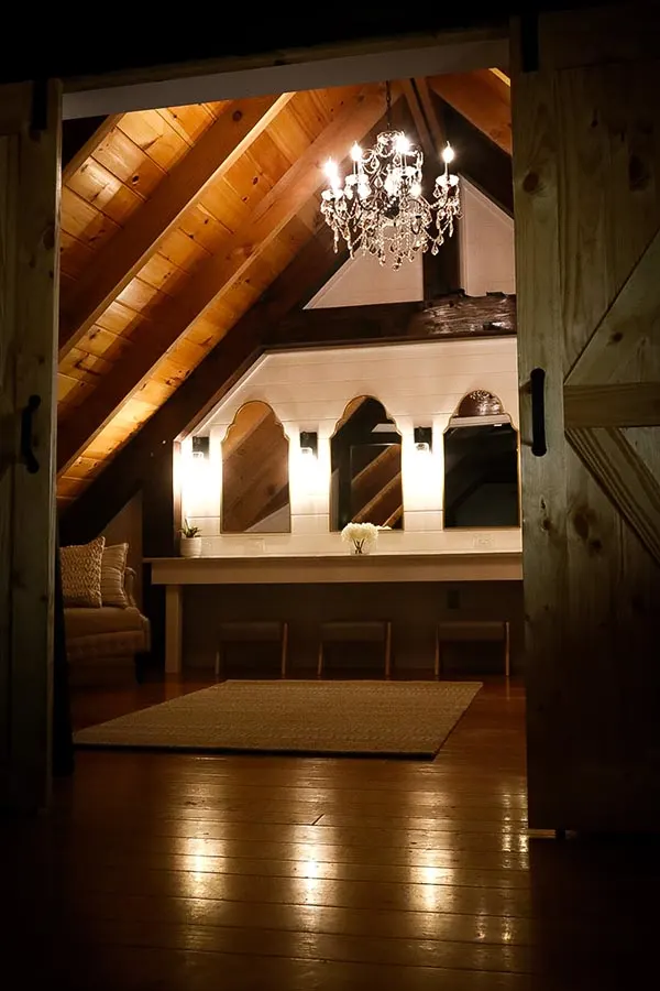 The bridal loft at Creek's Edge Winery.