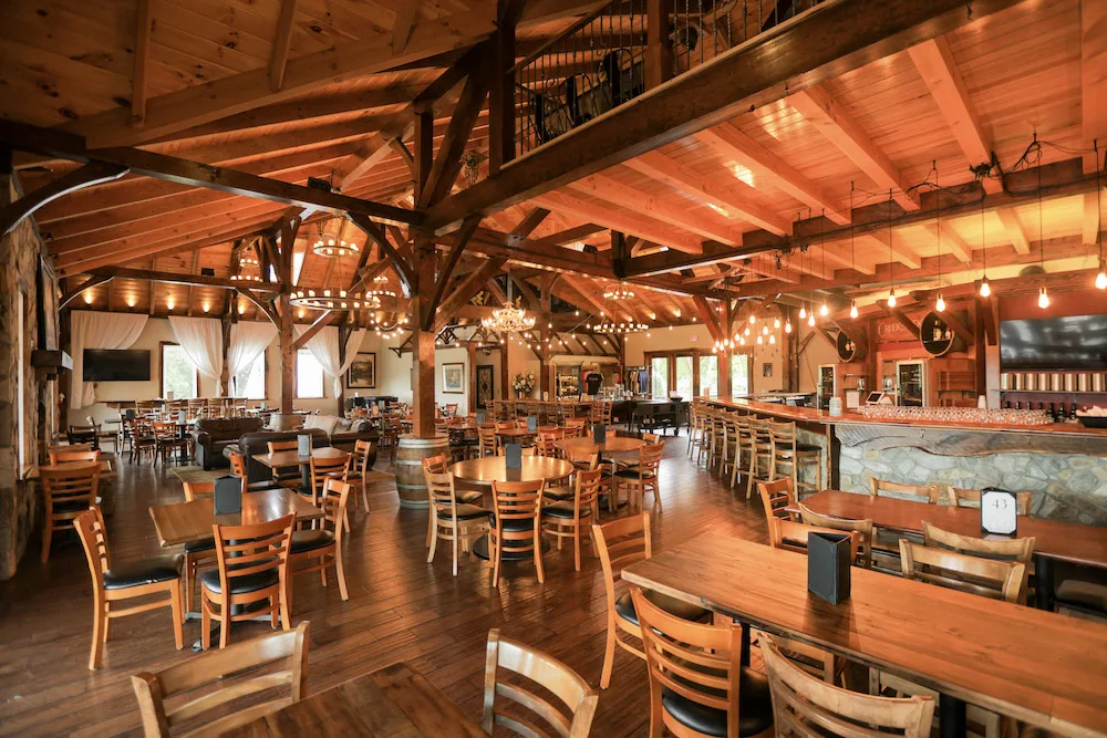 The tasting room at Creek's Edge Winery.