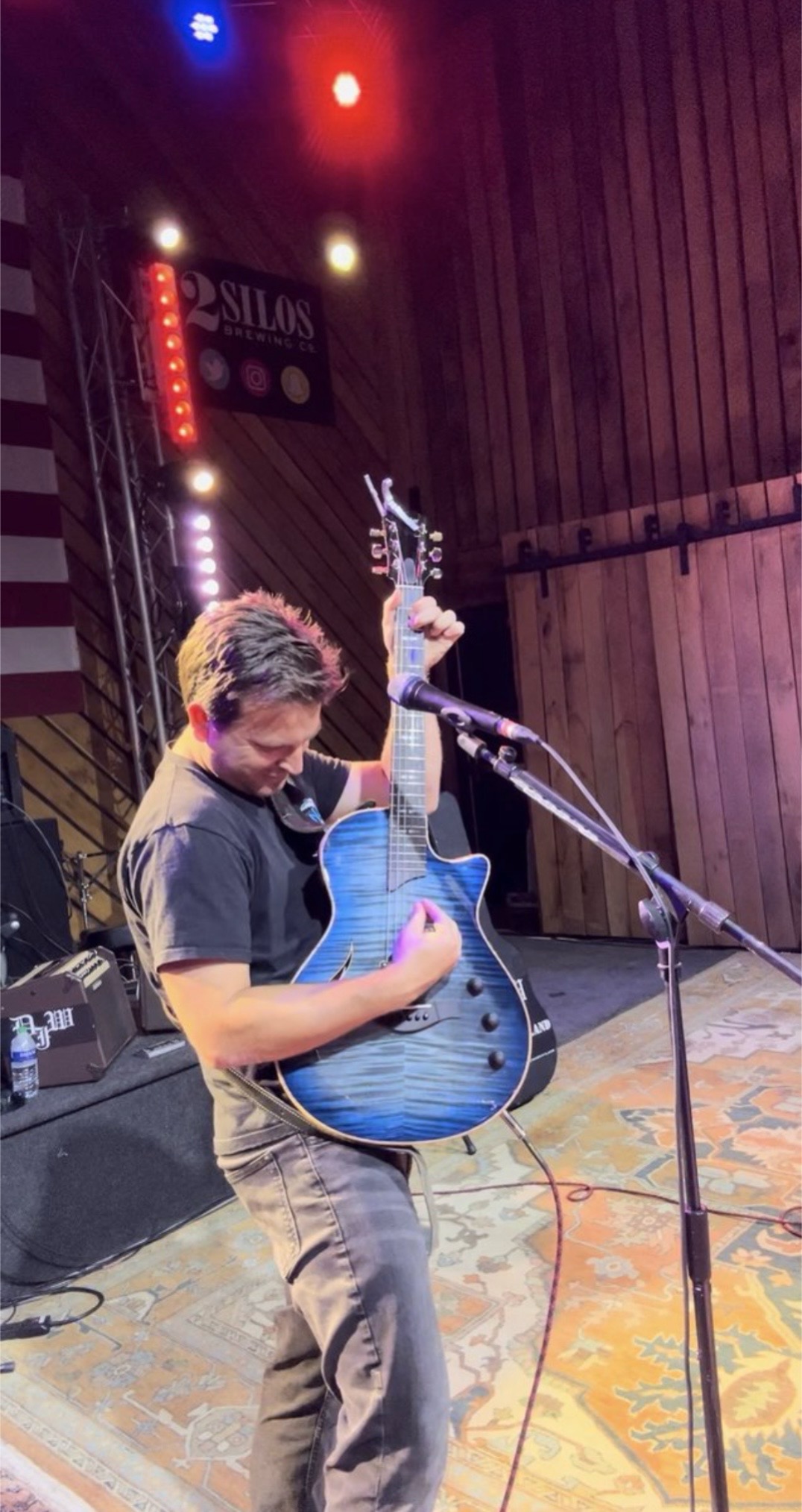 Live Music Featuring Dennis Wayland